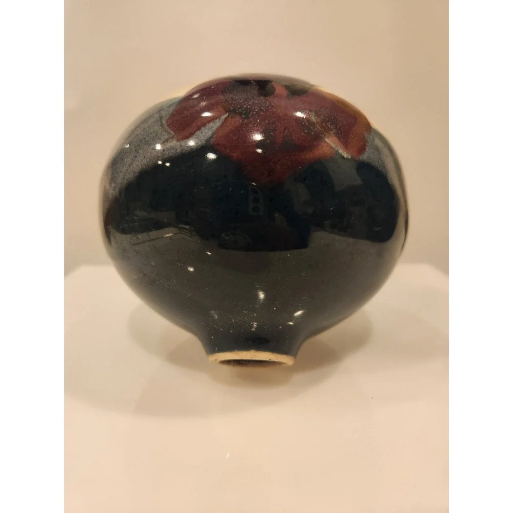 Beautiful Pottery Art Decor Purple Orchid Bulbous Shape Ornament Or Display